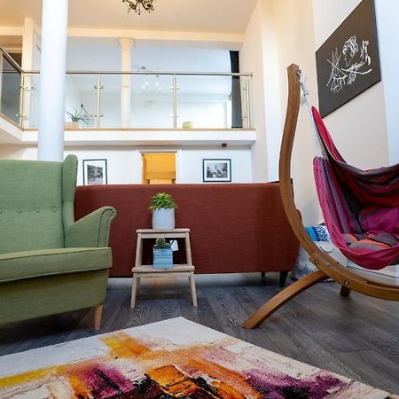Stunning Mezzanine Apartment Near City Centre Cardiff Dış mekan fotoğraf