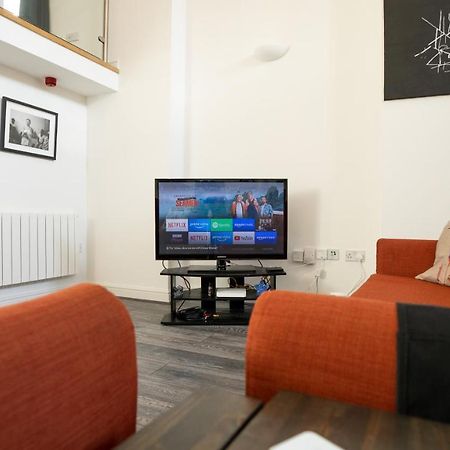 Stunning Mezzanine Apartment Near City Centre Cardiff Dış mekan fotoğraf