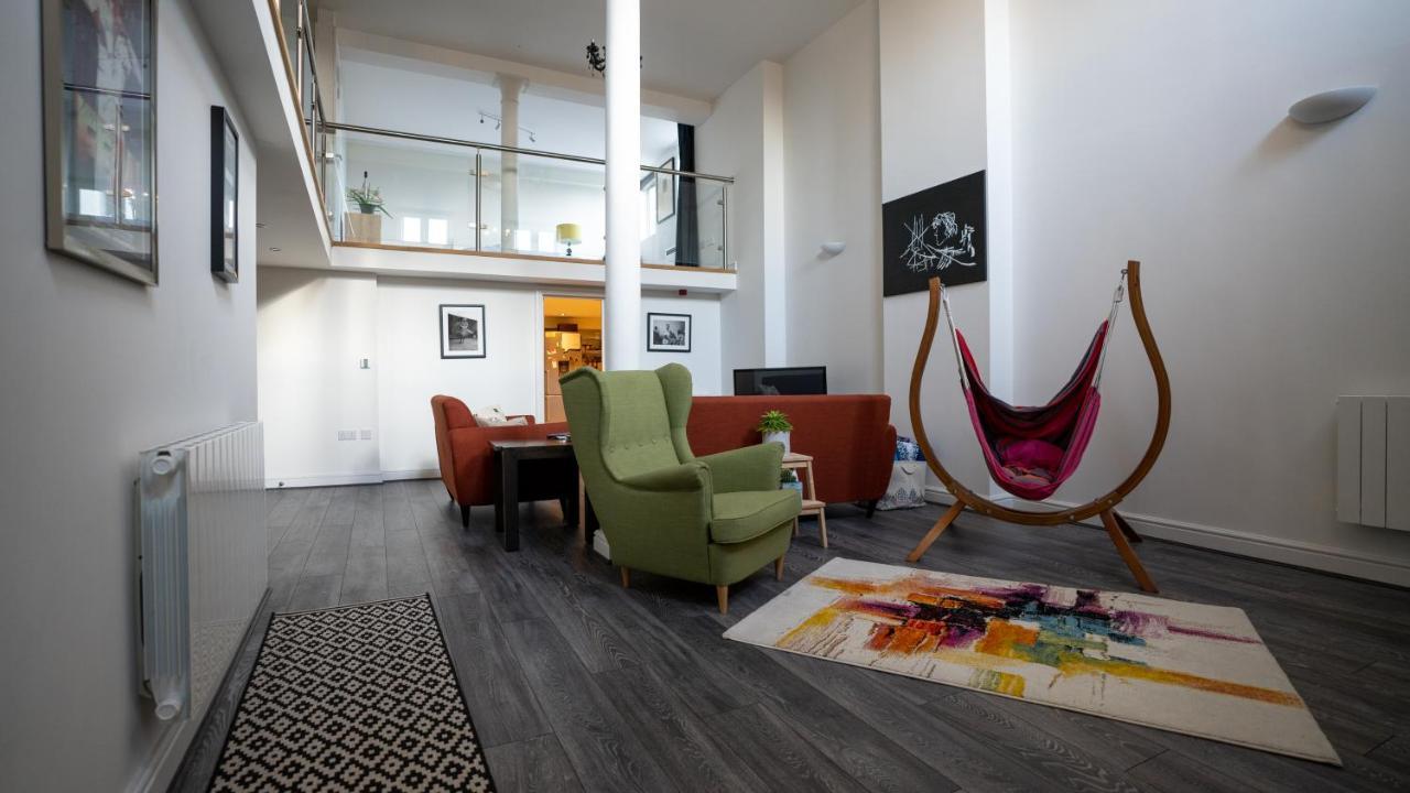 Stunning Mezzanine Apartment Near City Centre Cardiff Dış mekan fotoğraf